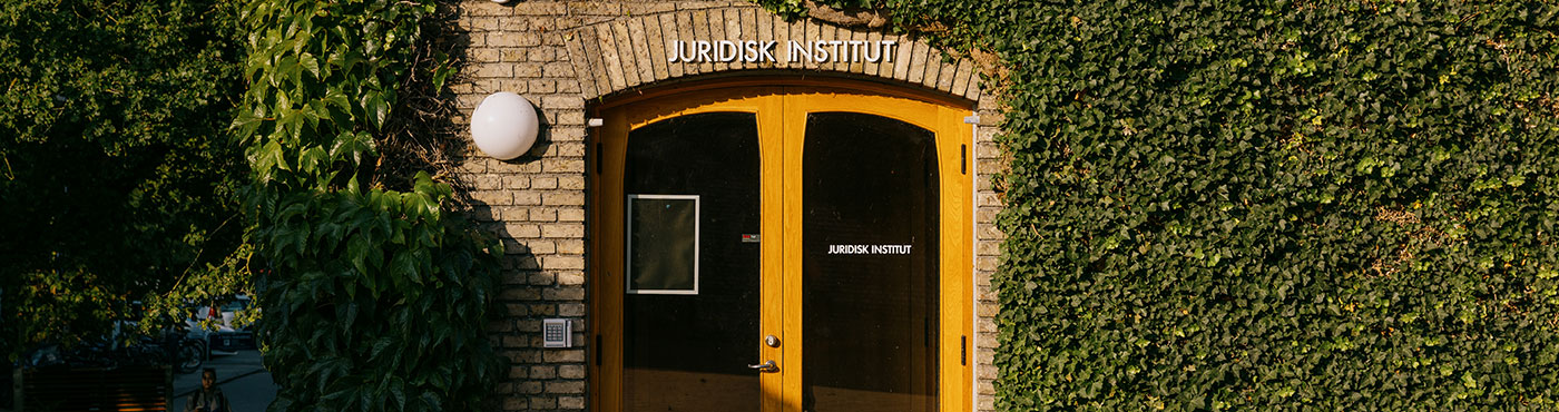 Indgang til Juridisk Institut